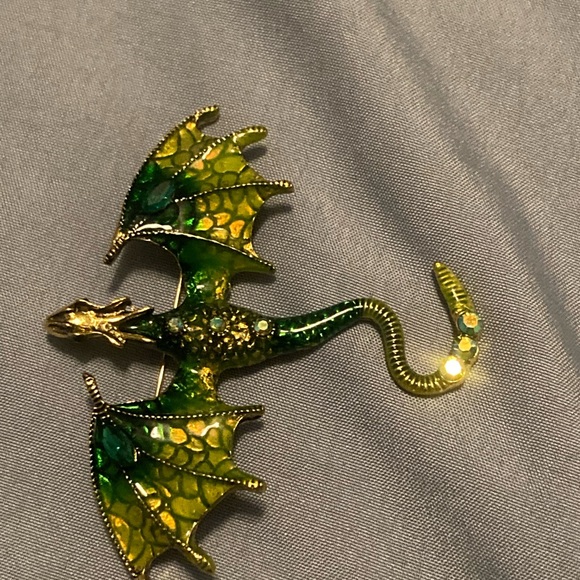 Jewelry - Green and Gold Dragon Reptile Brooch/Pendant